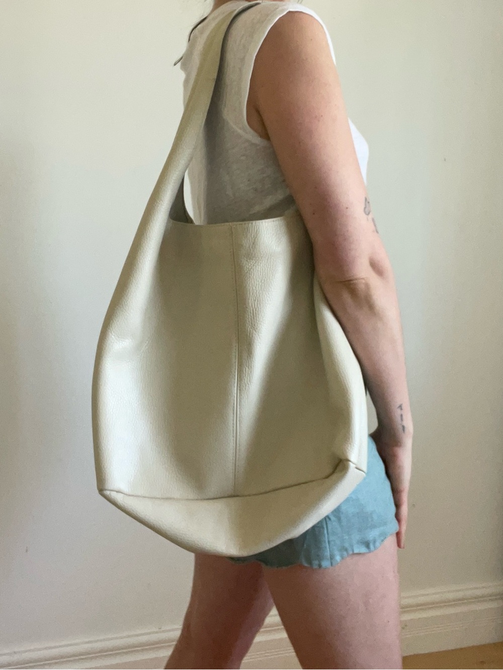 Minimalist leather Cream Shoulder Bag